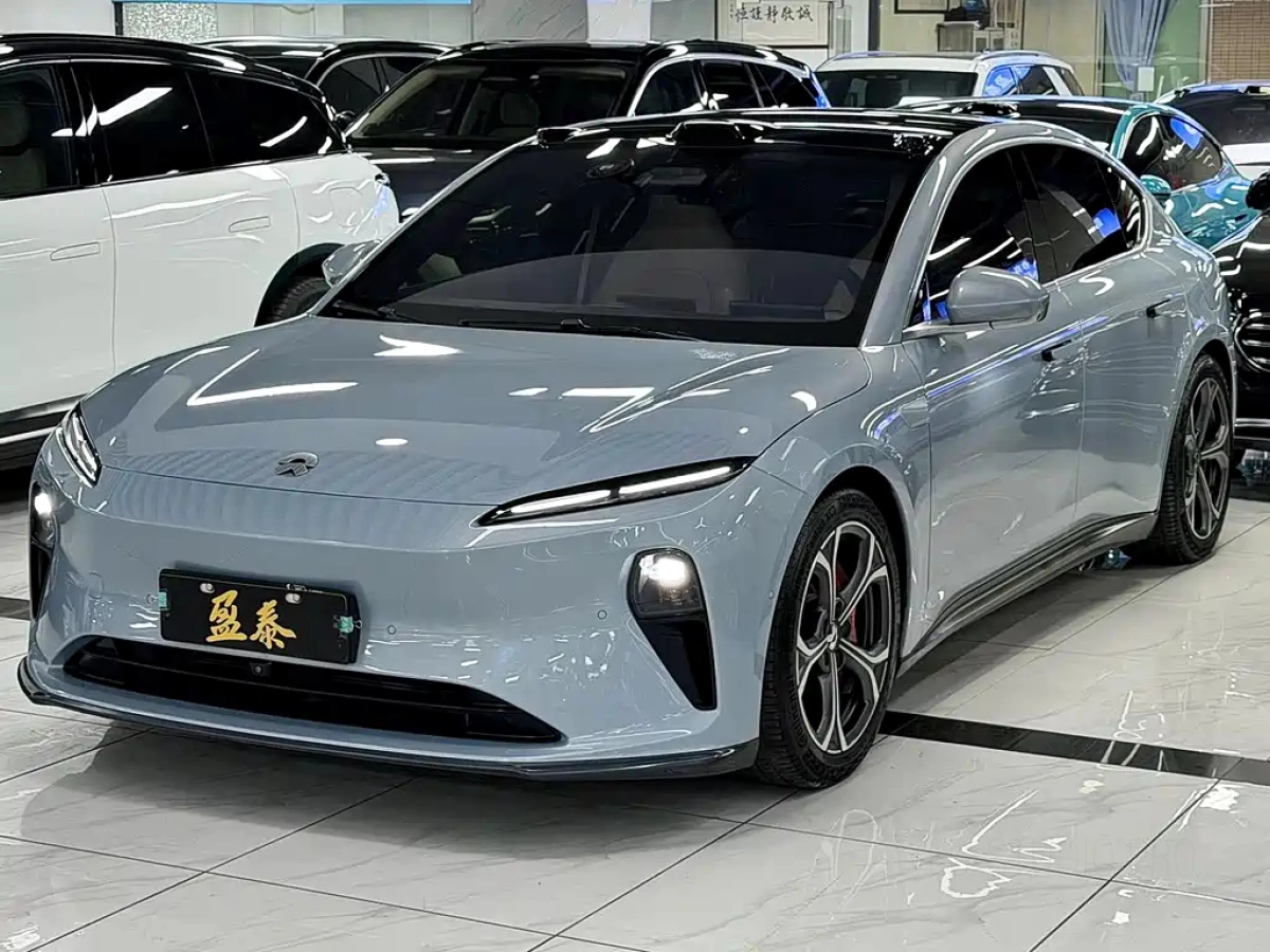 NIO ET5