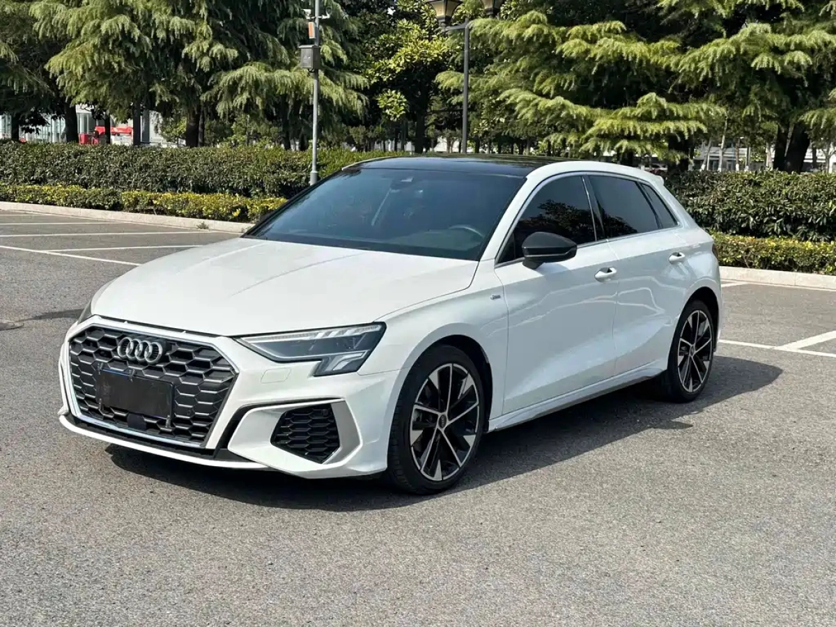 AUDI A3  2023