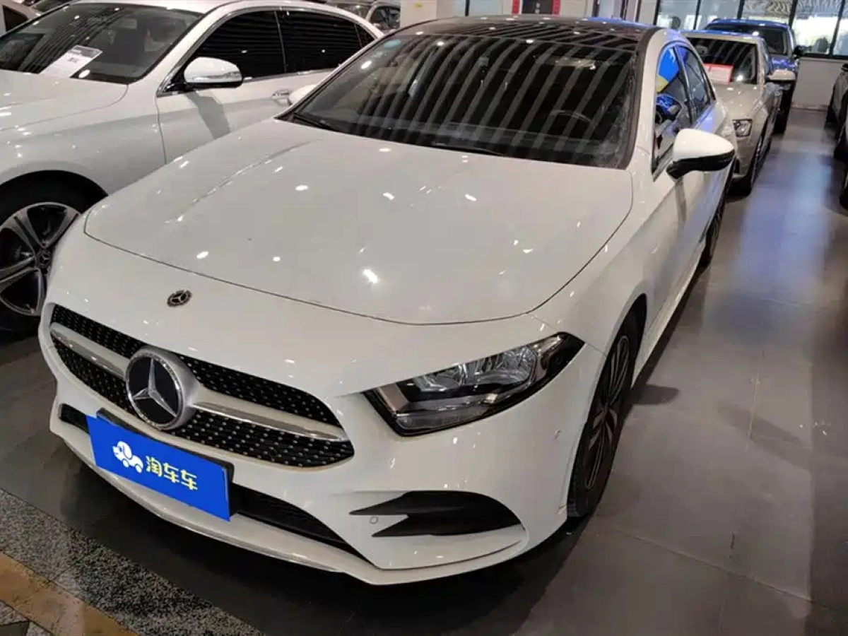 MERCEDES-BENZ A-CLASS  2019