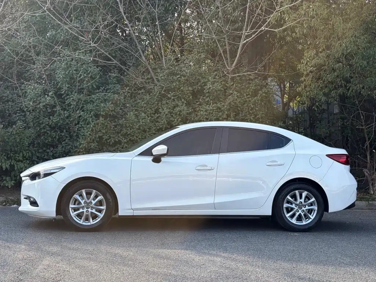 MAZDA 3 AXELA