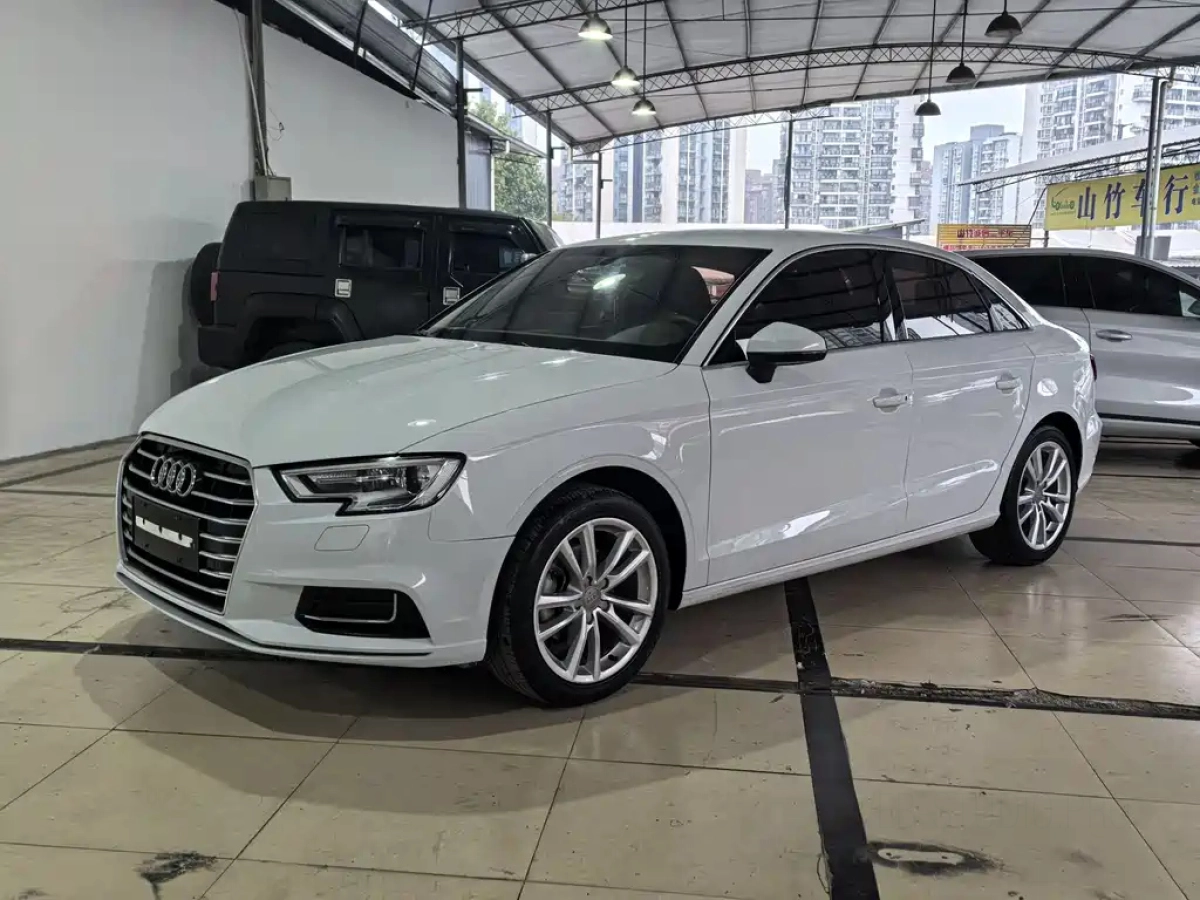 AUDI A3  2019