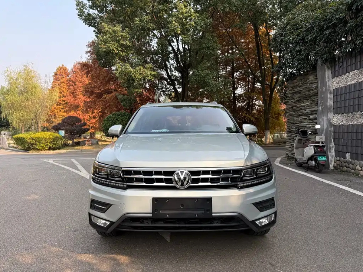 VOLKSWAGEN TIGUAN L