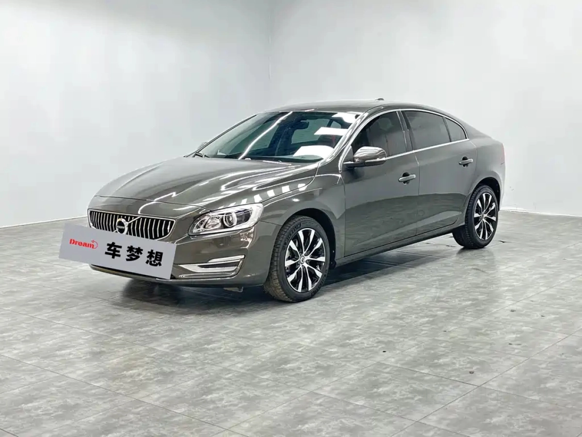 VOLVO S60  2019
