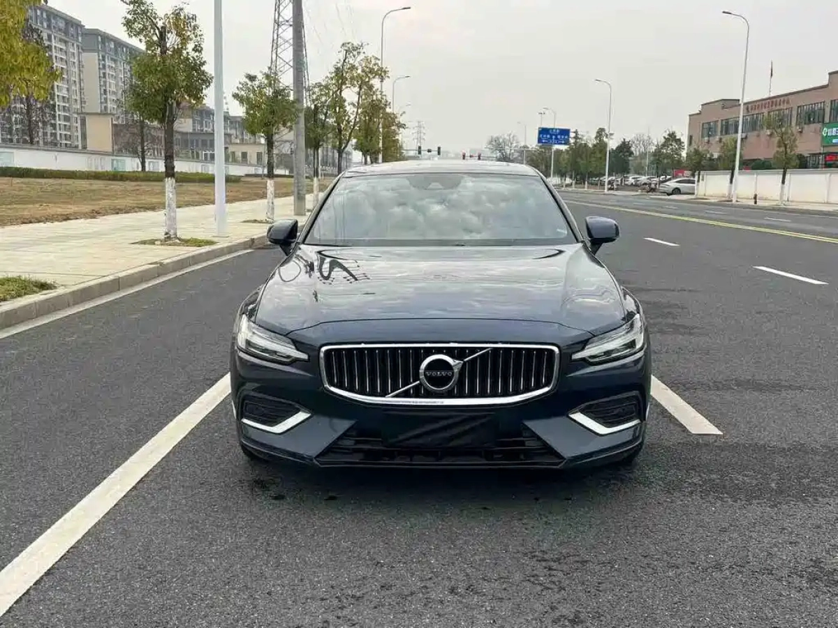 VOLVO S60