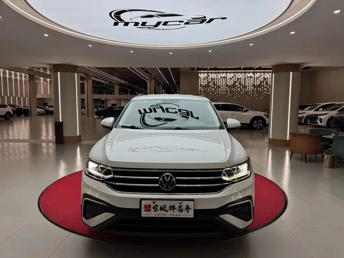 VOLKSWAGEN TIGUAN L