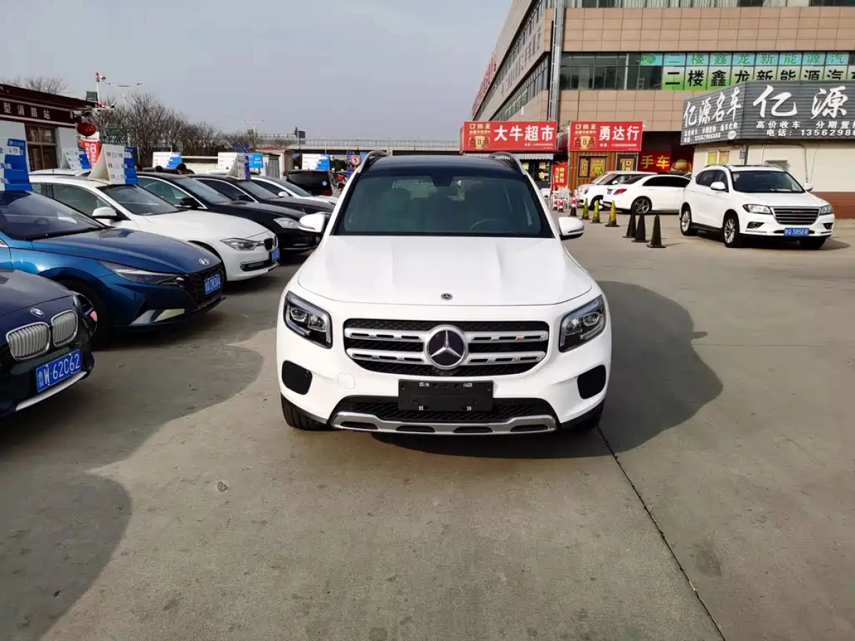 MERCEDES-BENZ GLB
