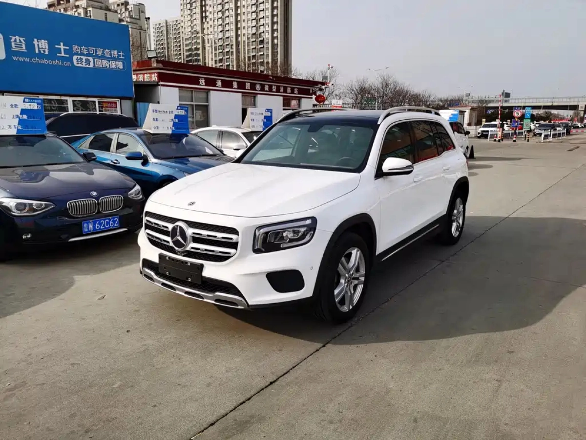 MERCEDES-BENZ GLB