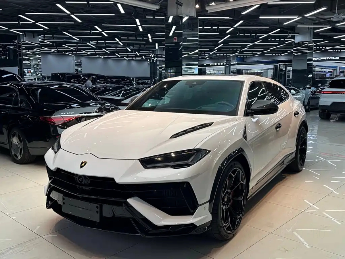LAMBORGHINI URUS  2023