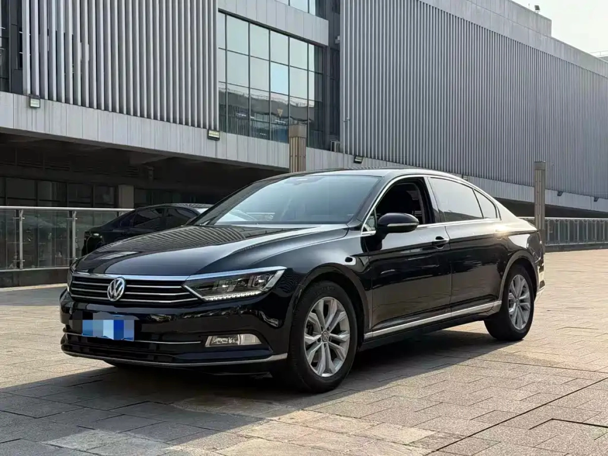 VOLKSWAGEN MAGOTAN  2019
