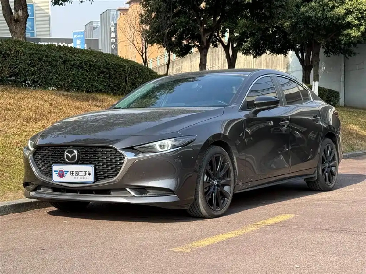 MAZDA 3 AXELA