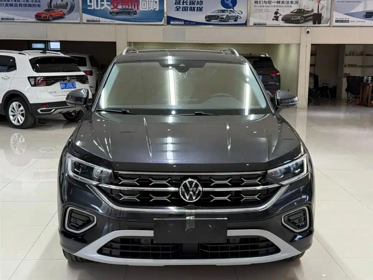 VOLKSWAGEN TAYRON