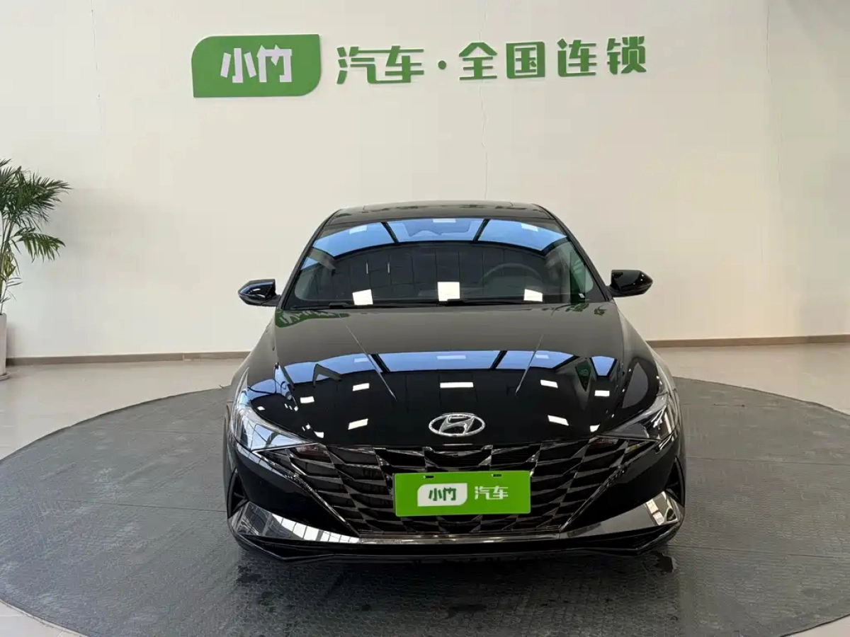 HYUNDAI ELANTRA