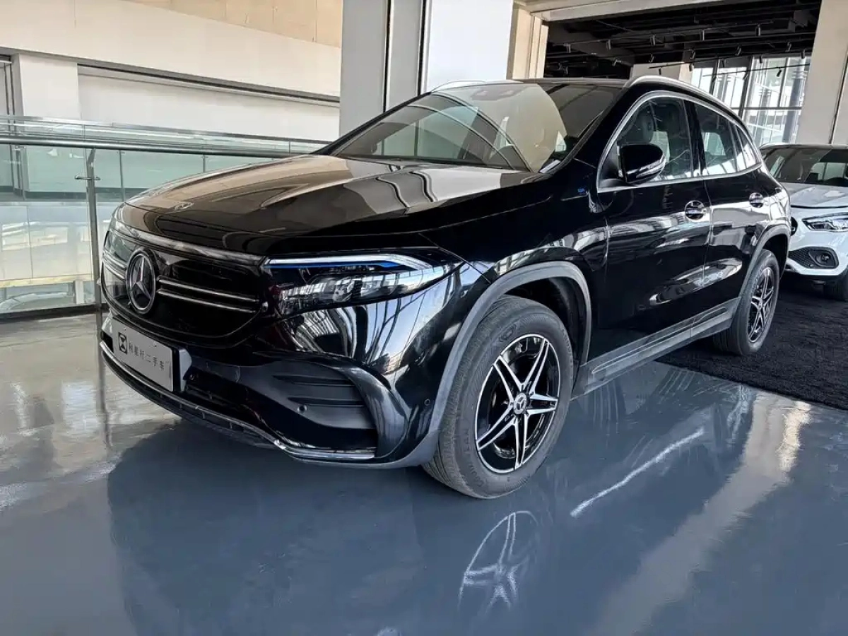 MERCEDES-BENZ EQA  2022