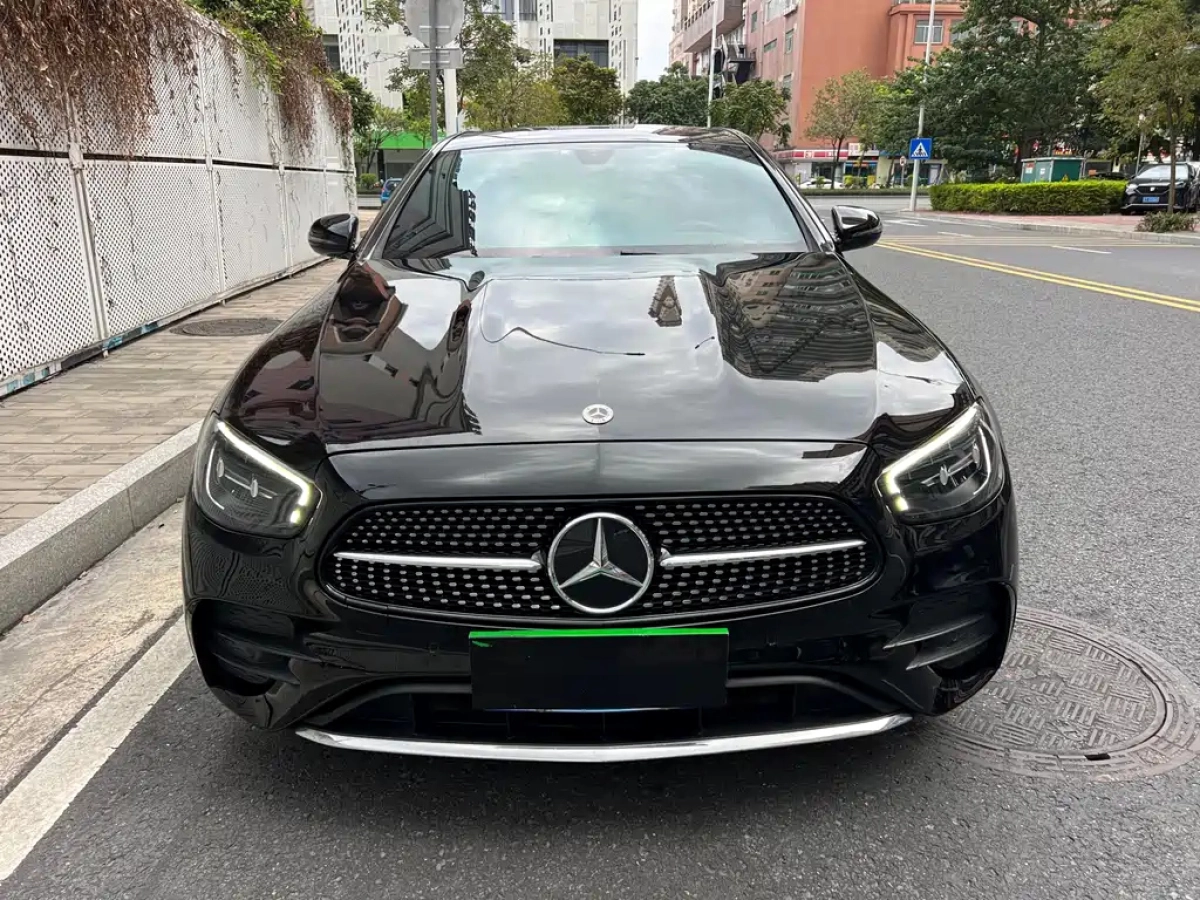 MERCEDES-BENZ E-CLASS