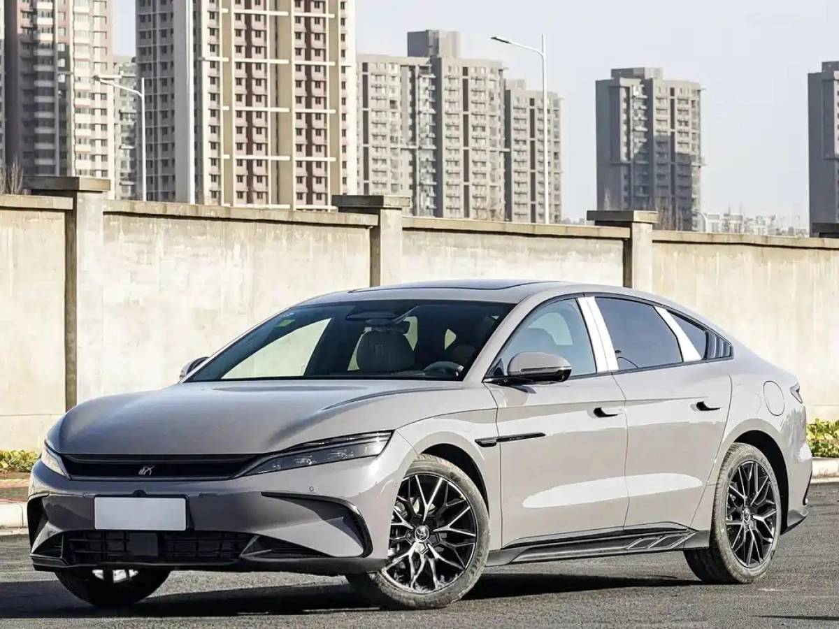 BYD HAN  2025
