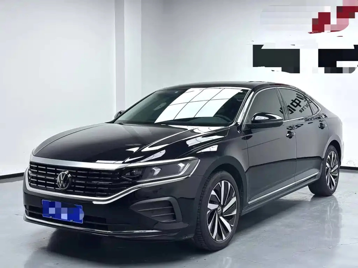 VOLKSWAGEN PASSAT  2024