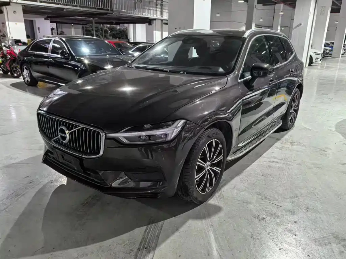 VOLVO XC60  2020
