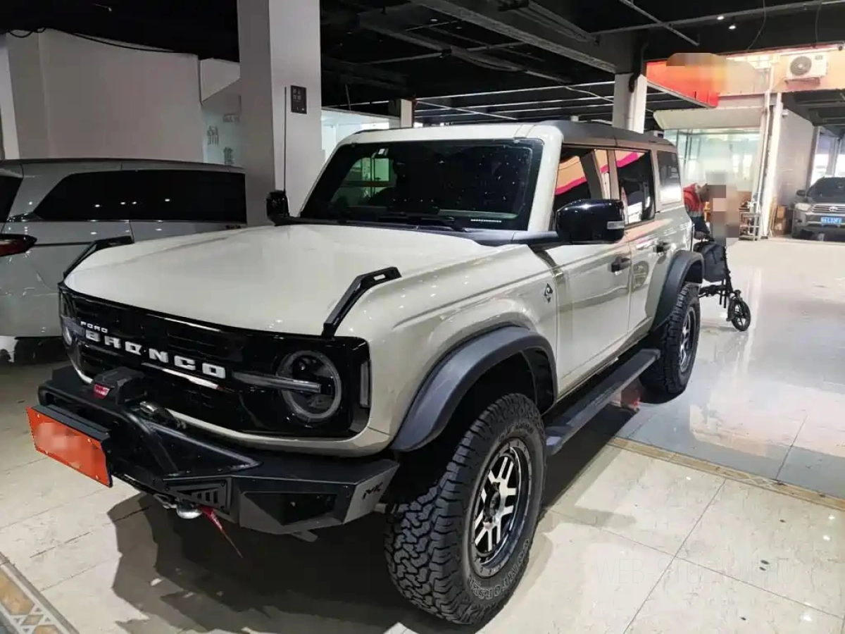 FORD BRONCO  2024