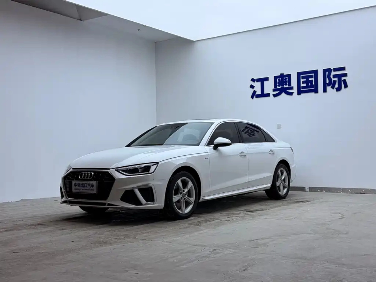 AUDI A4L  2021