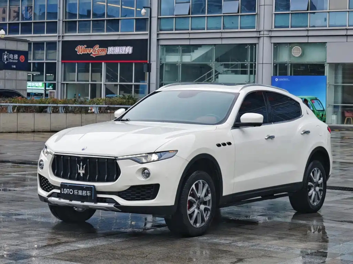 MASERATI LEVANTE  2021