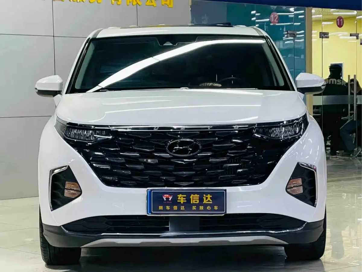HYUNDAI CUSTO