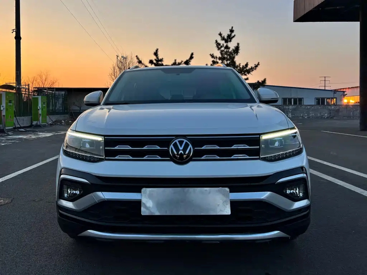 VOLKSWAGEN T-CROSS