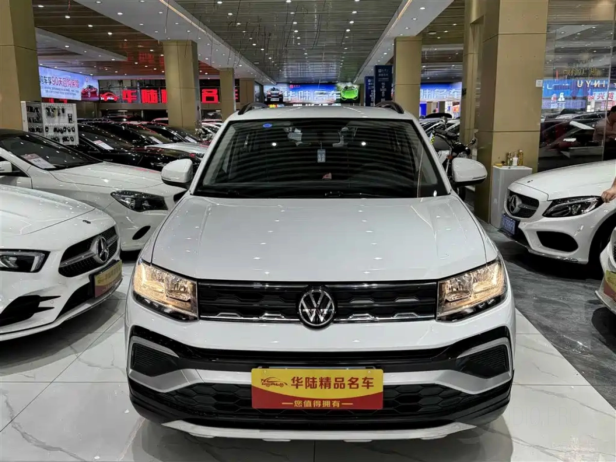 VOLKSWAGEN T-CROSS