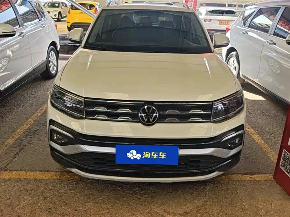 VOLKSWAGEN T-CROSS