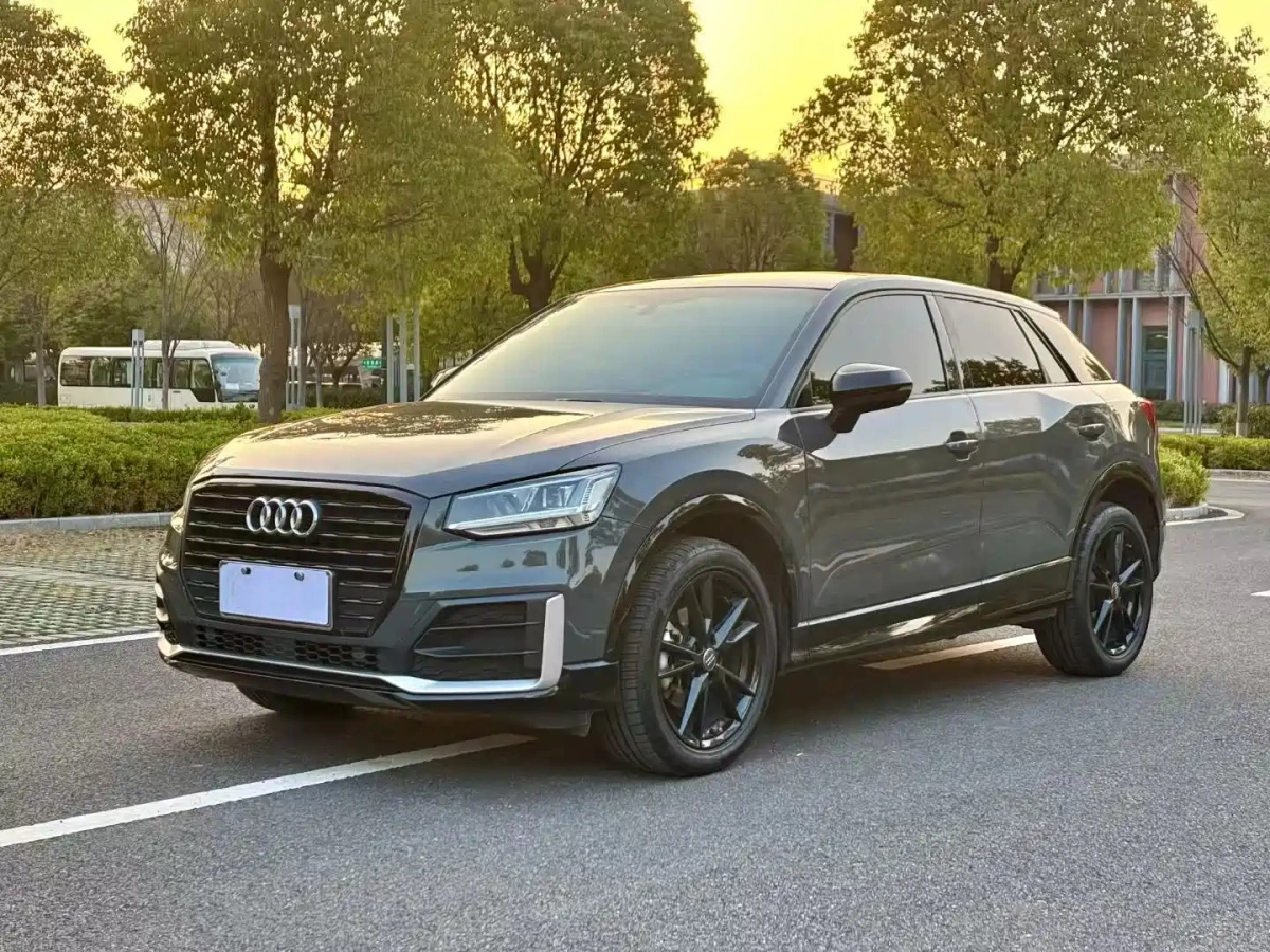 AUDI Q2L