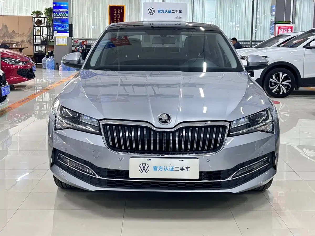 SKODA SUPERB