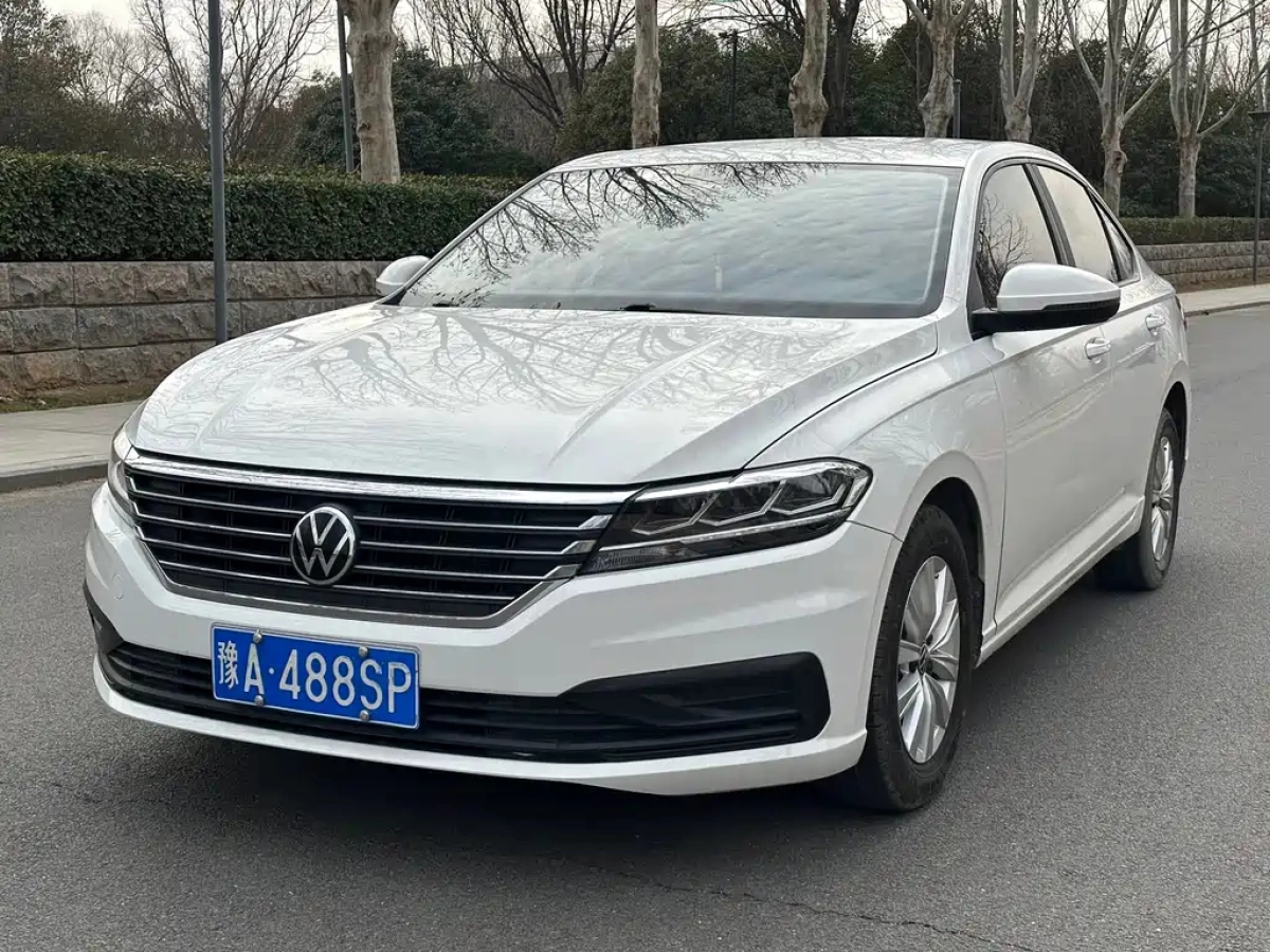 VOLKSWAGEN LAVIDA  2022