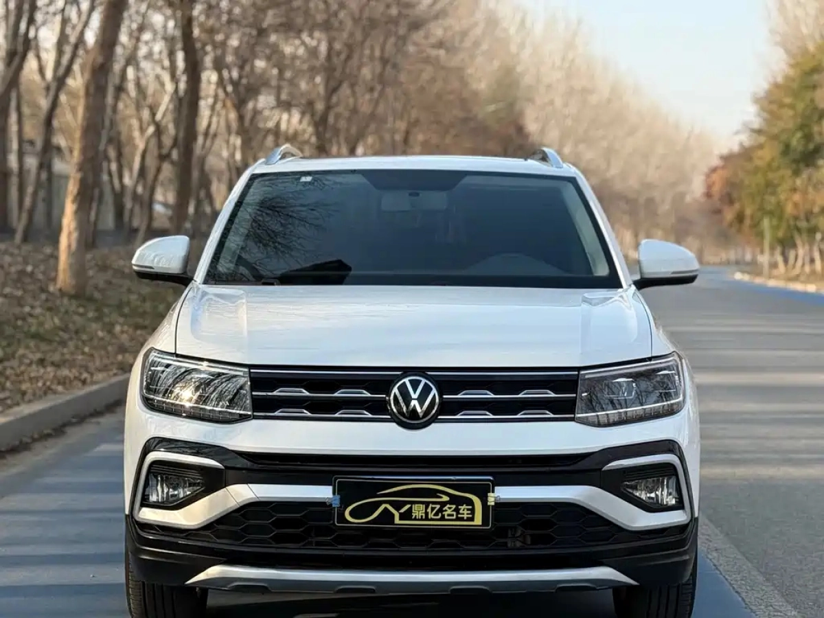 VOLKSWAGEN T-CROSS