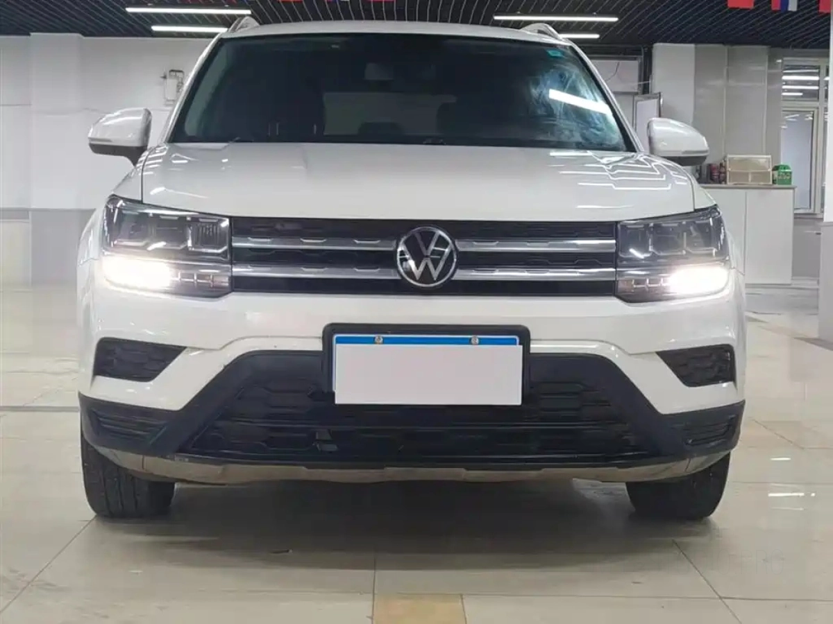 VOLKSWAGEN THARU