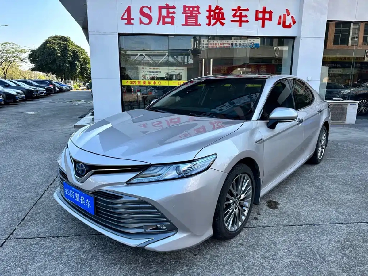 TOYOTA CAMRY  2020