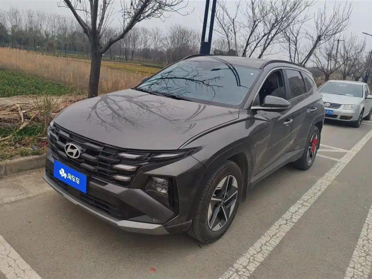 HYUNDAI TUCSON  2025