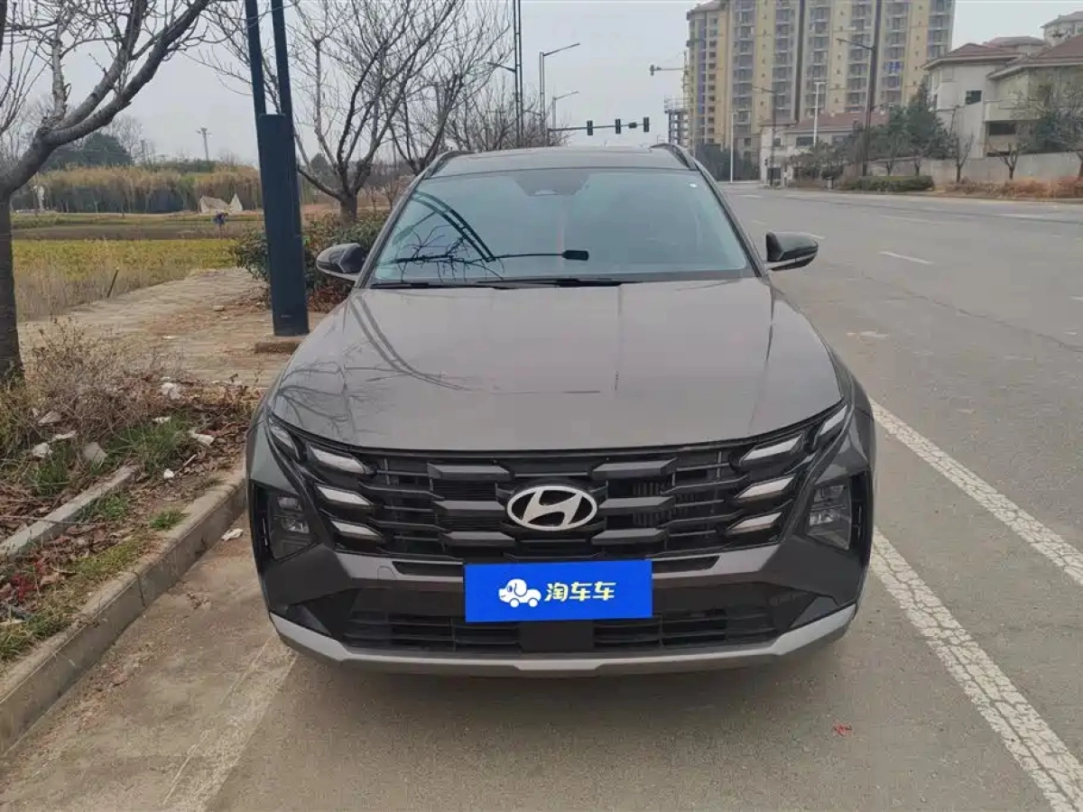 HYUNDAI TUCSON