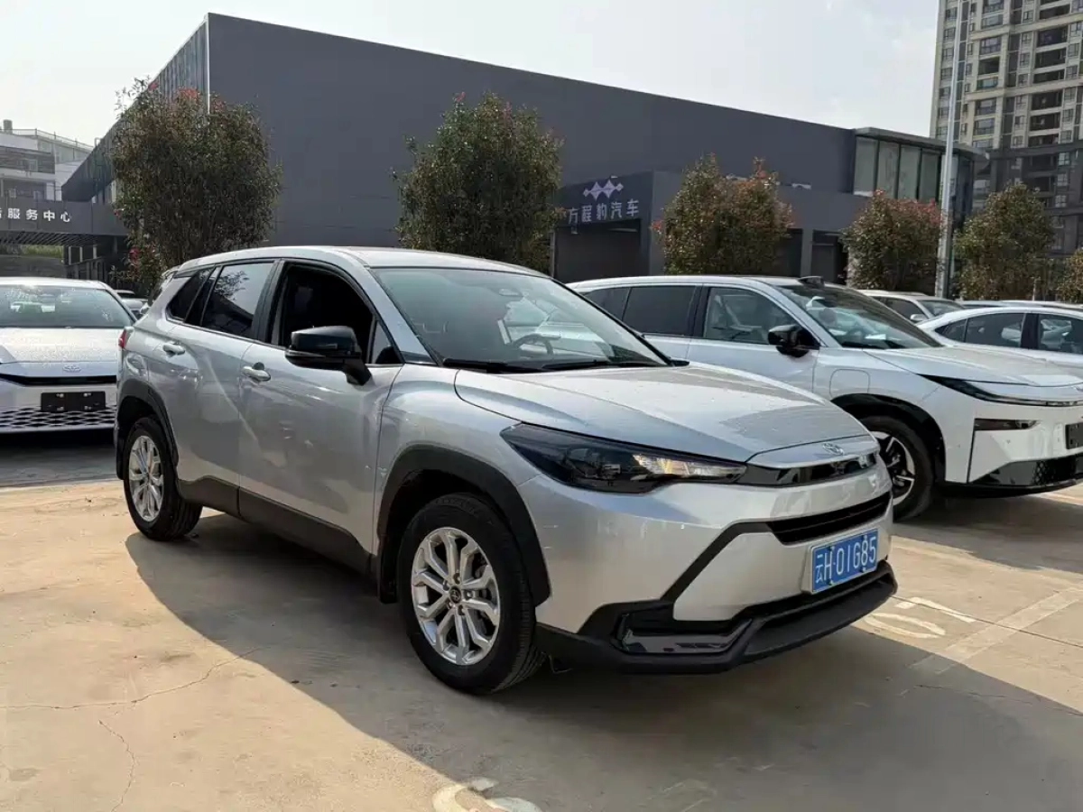 TOYOTA COROLLA CROSS  2025