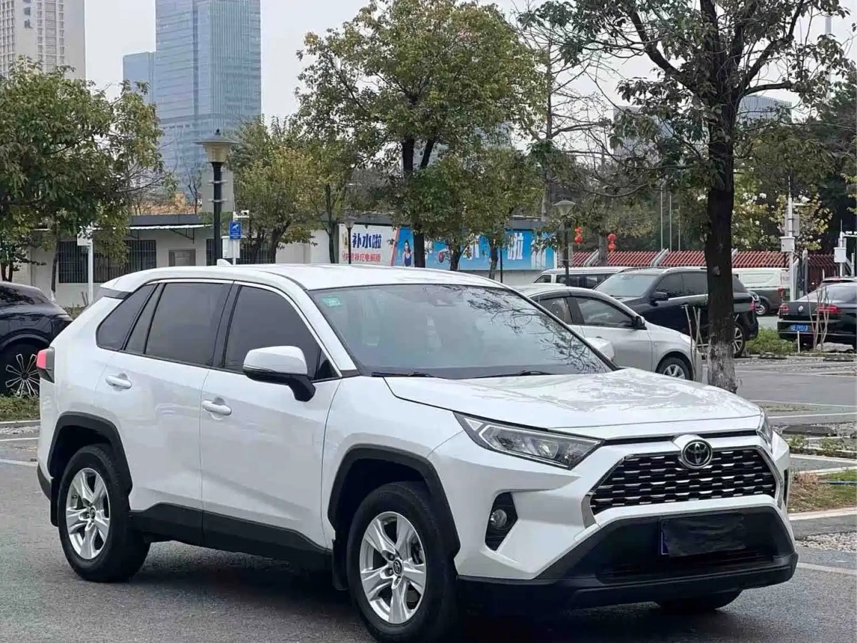 TOYOTA RAV4