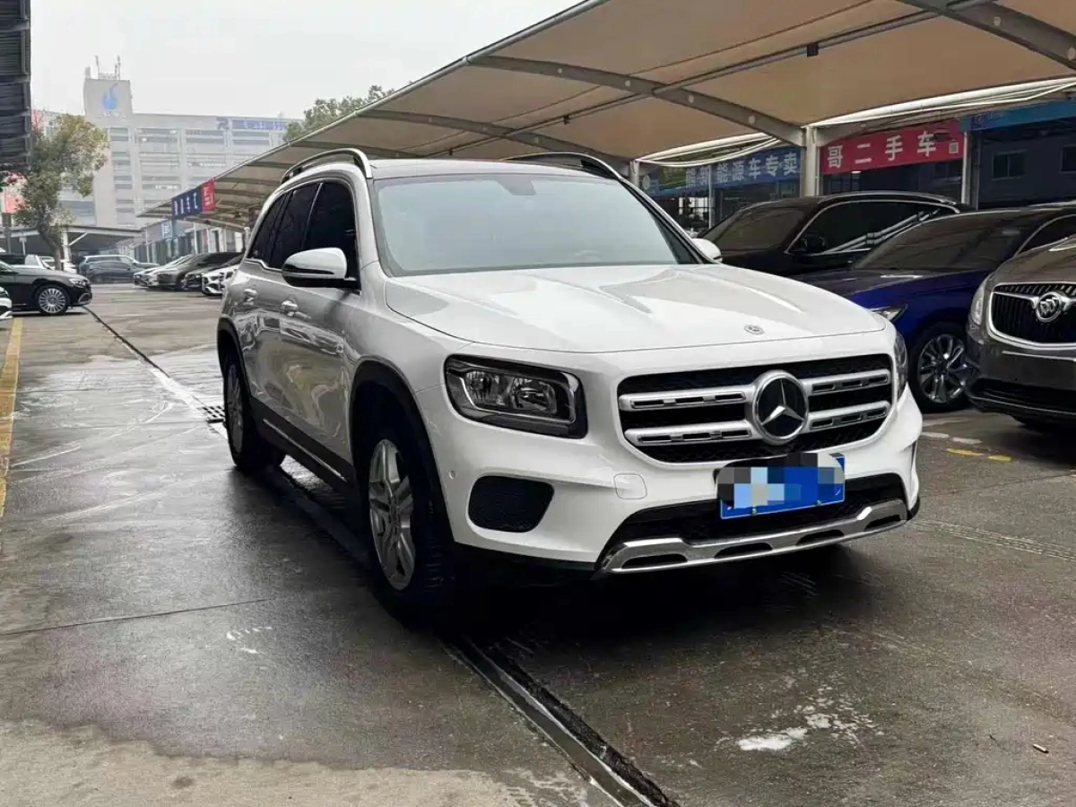 MERCEDES-BENZ GLB