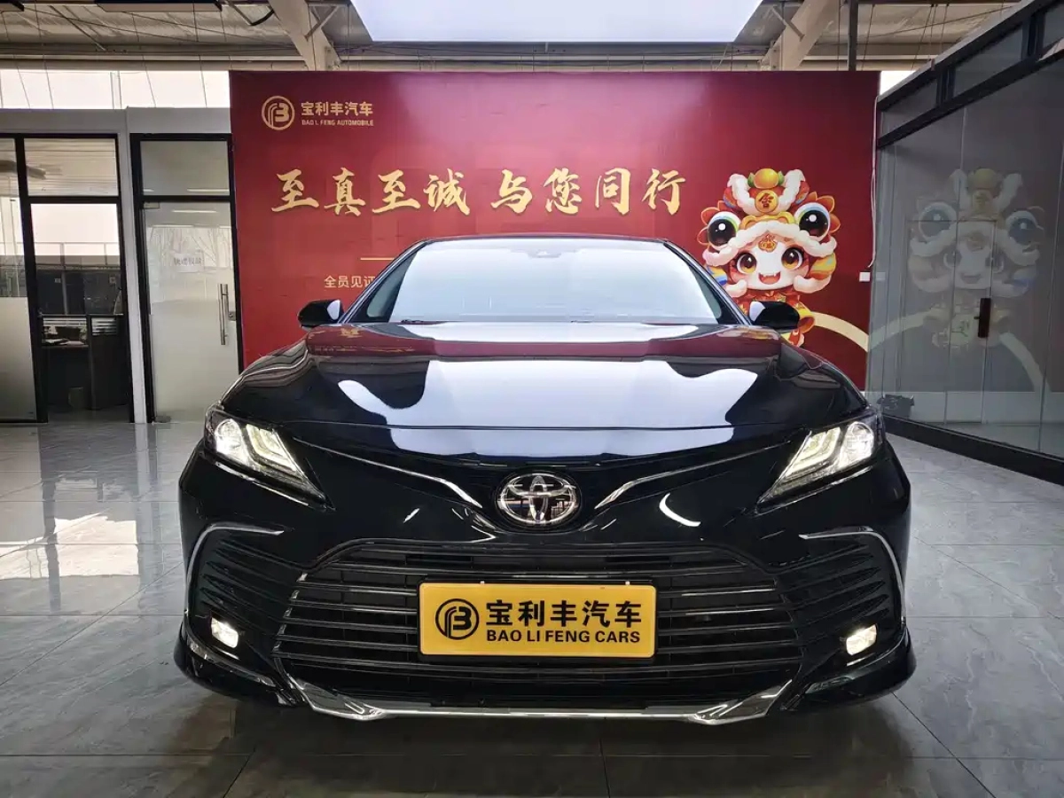 TOYOTA CAMRY