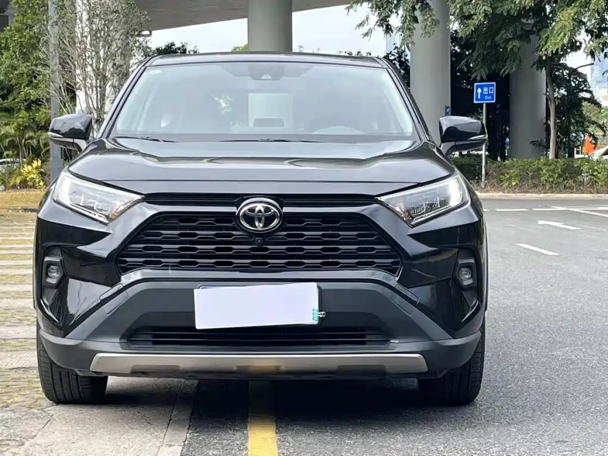 TOYOTA RAV4