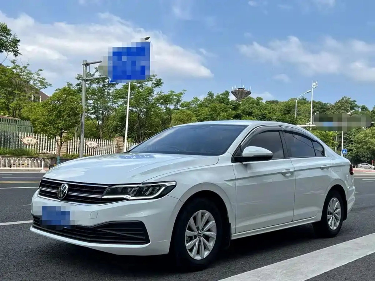 VOLKSWAGEN BORA  2022