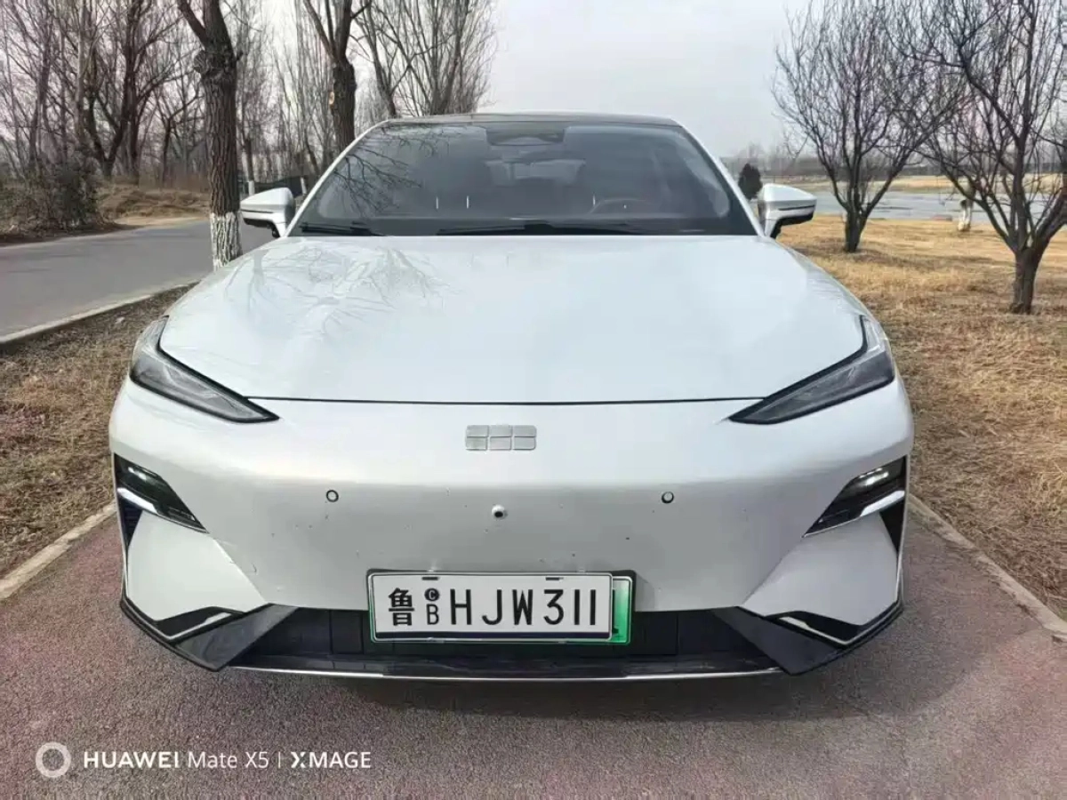 GEELY GALAXY GALAXY E8