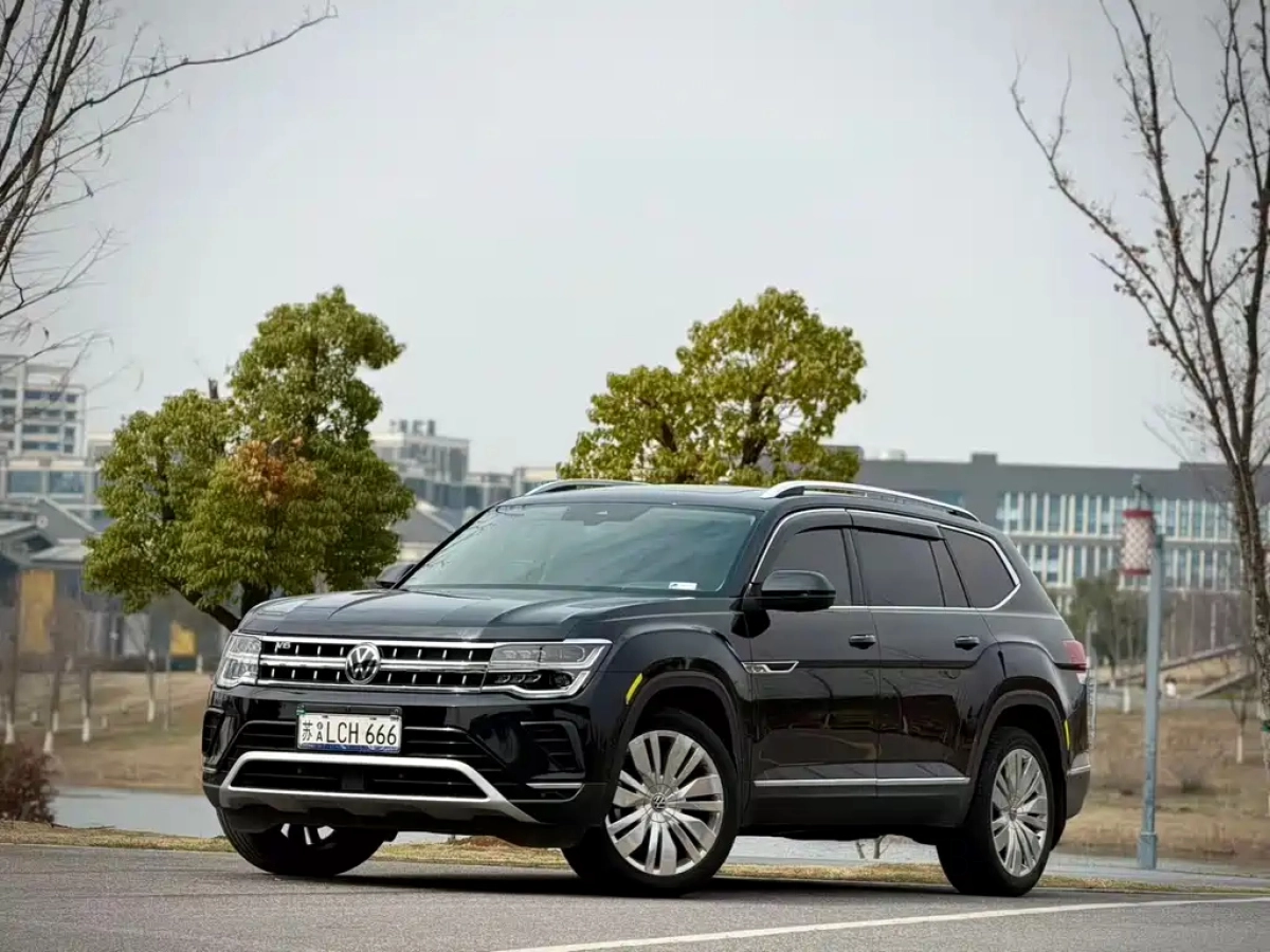 VOLKSWAGEN TERAMONT  2022