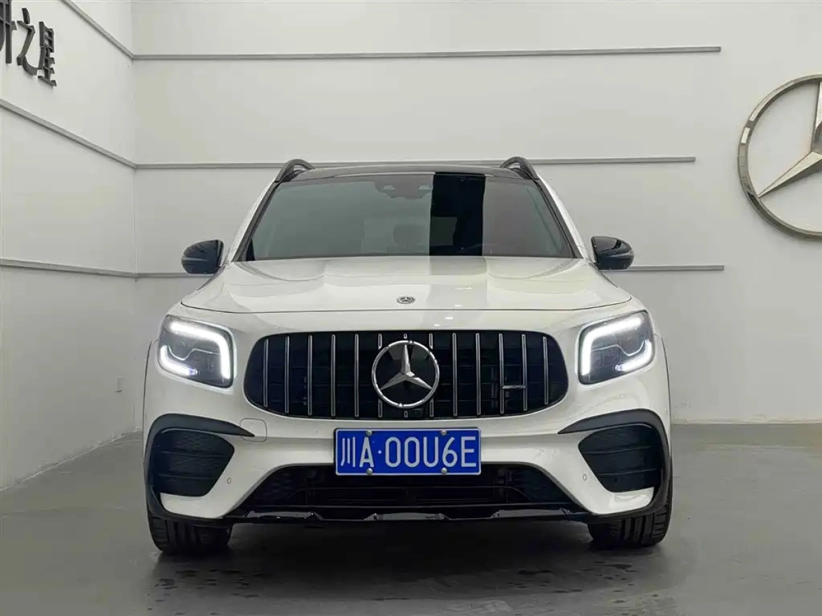 MERCEDES-BENZ GLB AMG