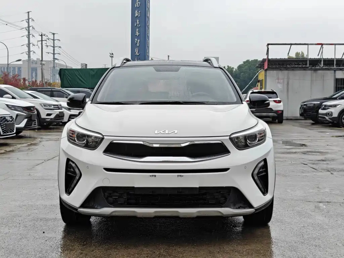 KIA KX1