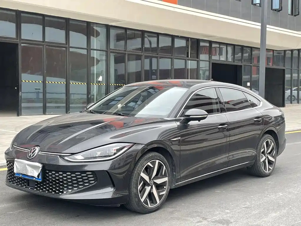 VOLKSWAGEN LAMANDO  2023