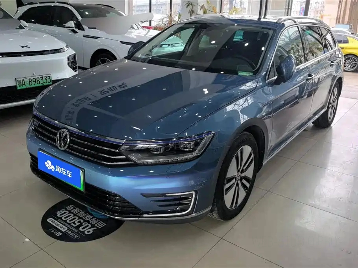 VOLKSWAGEN PASSAT VARIANT GTE  2019