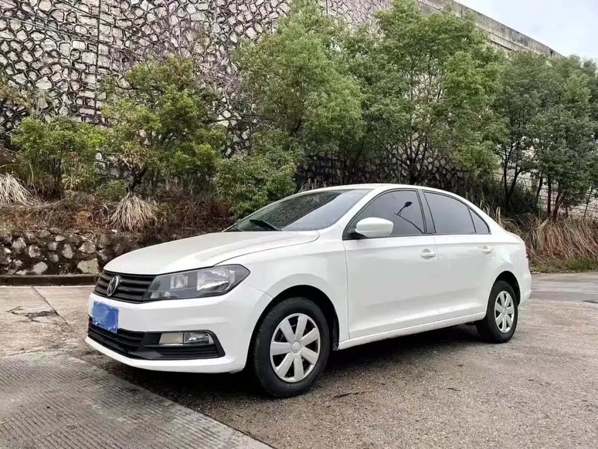 VOLKSWAGEN SANTANA  2019