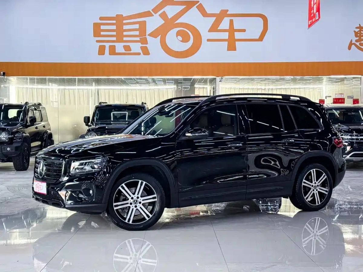 MERCEDES-BENZ GLB  2024